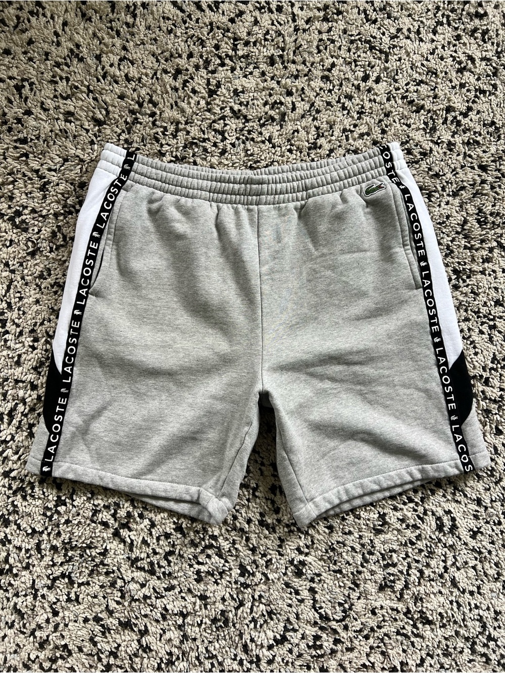 Lacoste Men’s Fleece Bermuda Shorts Logo Tape Letters Band Grey Size XL / FR 6